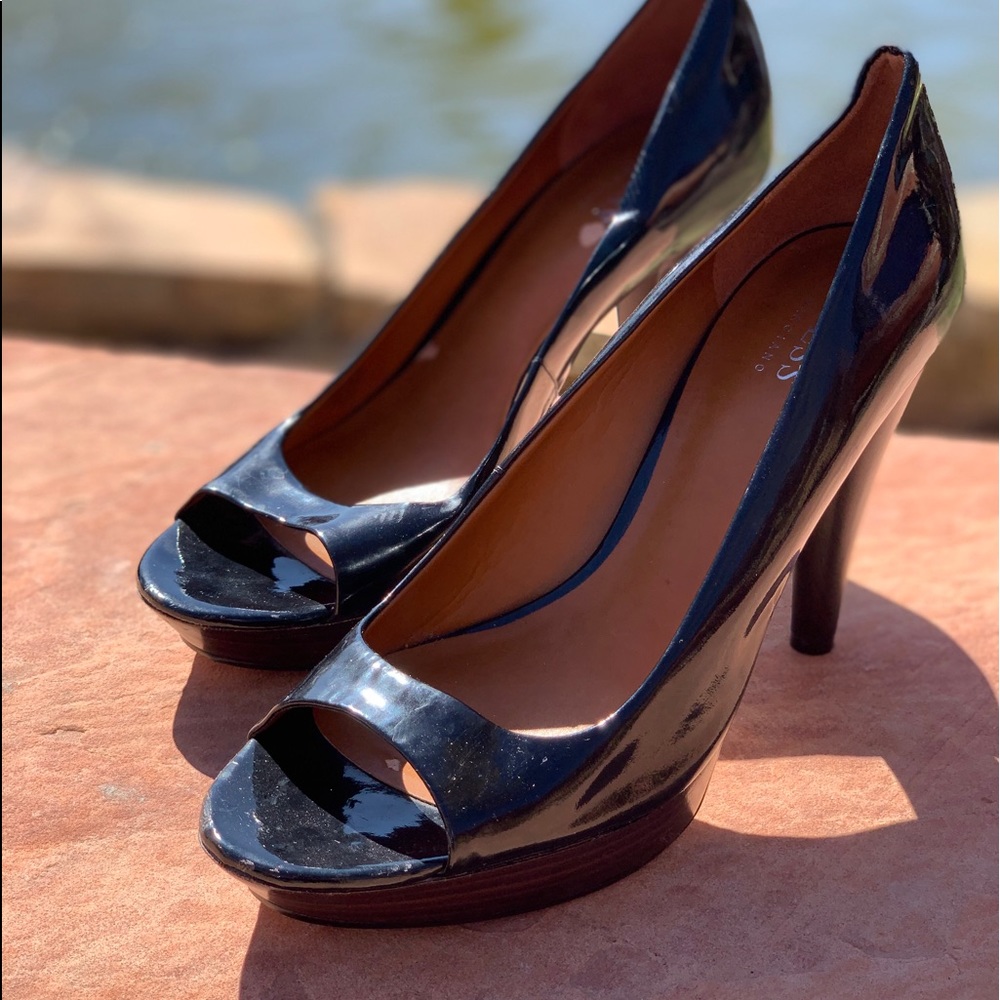 Guess Open Toe Black Platform Heels size 8.5 EUC